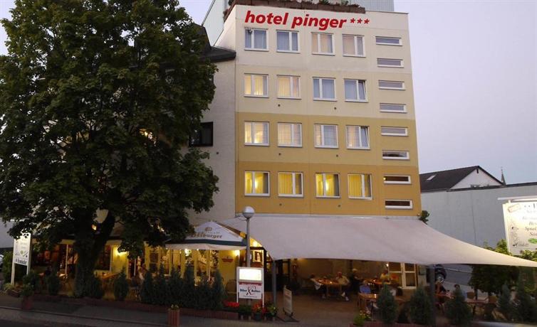 Hotel Pinger Remagen Straussenfarm Gemarkenhof Germany thumbnail