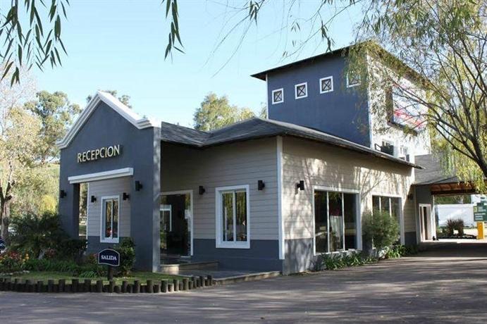 Howard Johnson Marinas & Resort