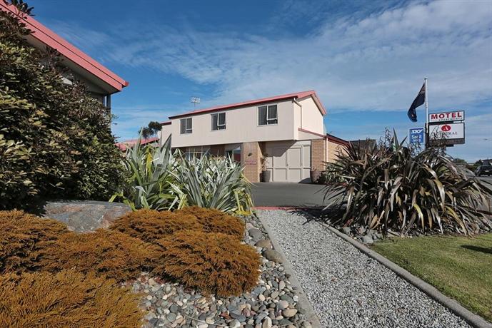 Admiral Court Motel & Apartments Toetoes Bay New Zealand thumbnail