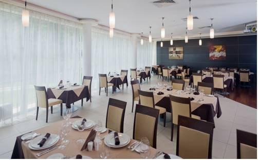 Velich Country Club