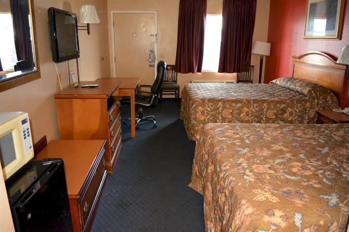 Adams Inn