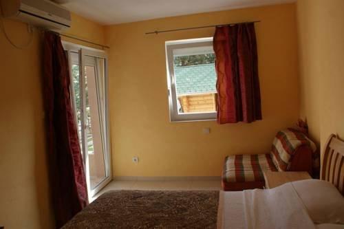 Zodiac Apartments Budva