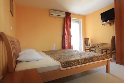Zodiac Apartments Budva
