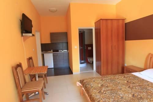 Zodiac Apartments Budva