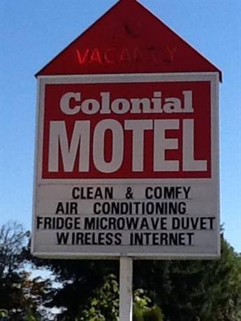 Colonial Motel