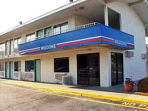 Motel 6 Montgomery - East