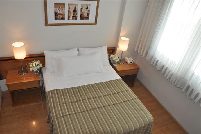 Hotel Solans Carlton