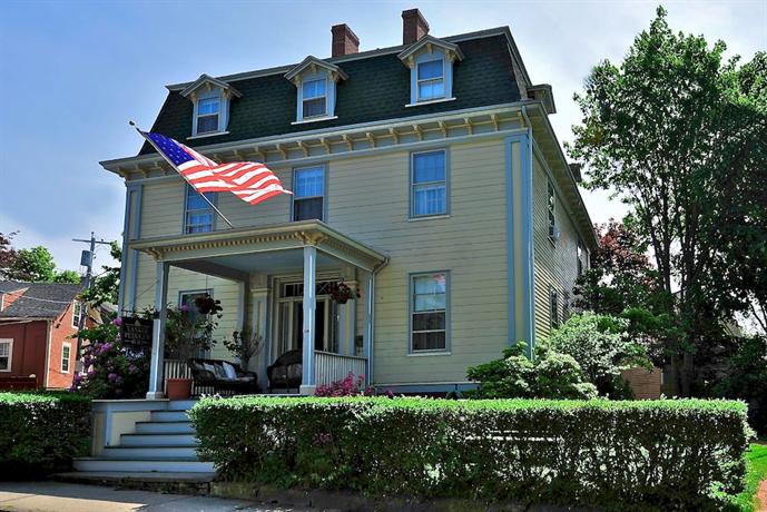 Yankee Peddler Inn
