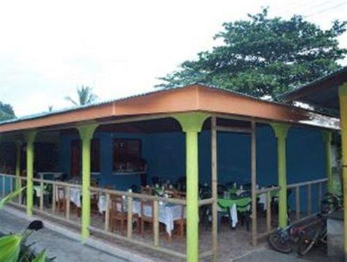 Cabinas Icaco Tortuguero