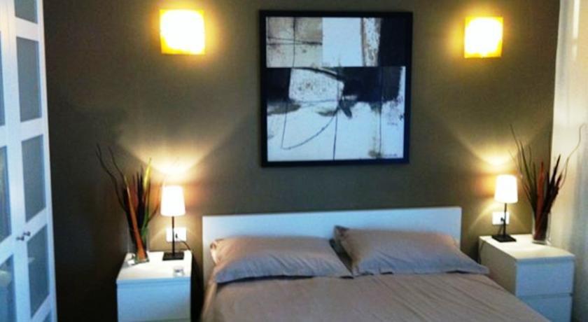 Almi Rooms