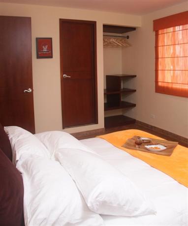 6 Suites Hotel