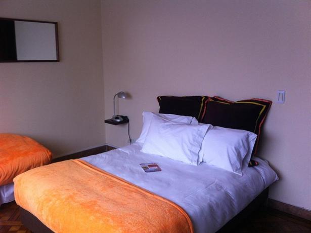 6 Suites Hotel