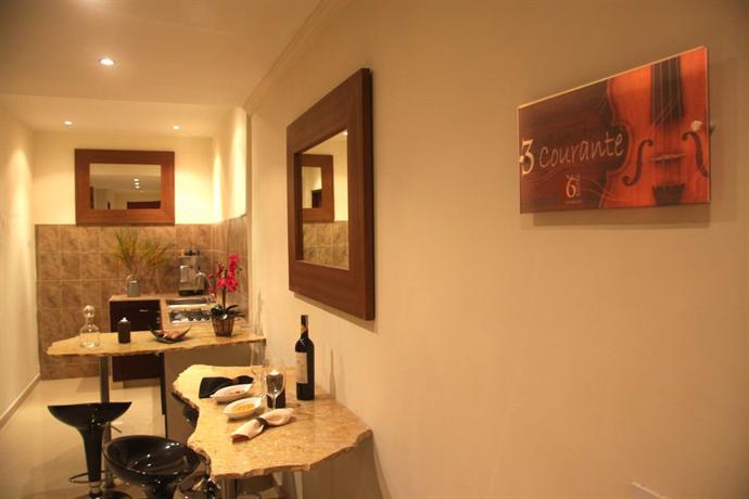 6 Suites Hotel