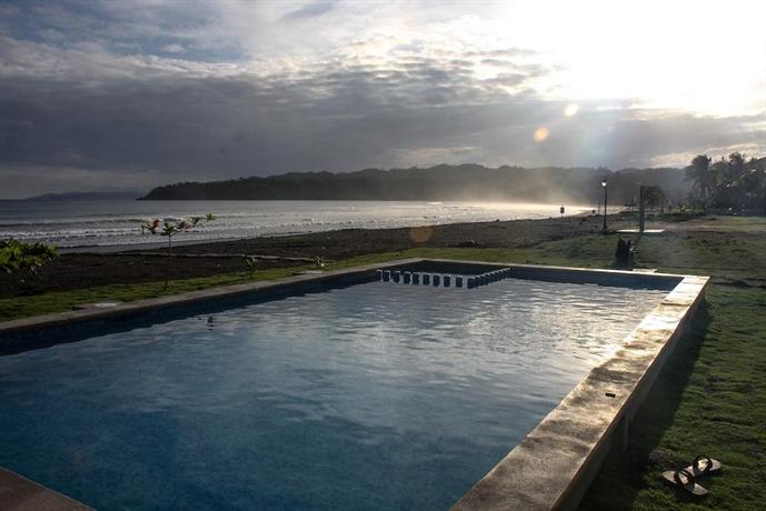 Beach Break Hotel & Surf Camp de Playa Venao Pedasi Panama thumbnail