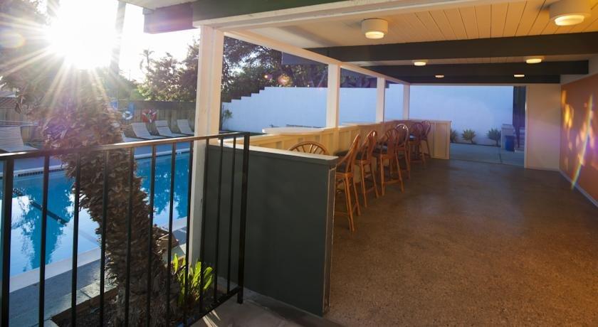 Orange Tree Inn