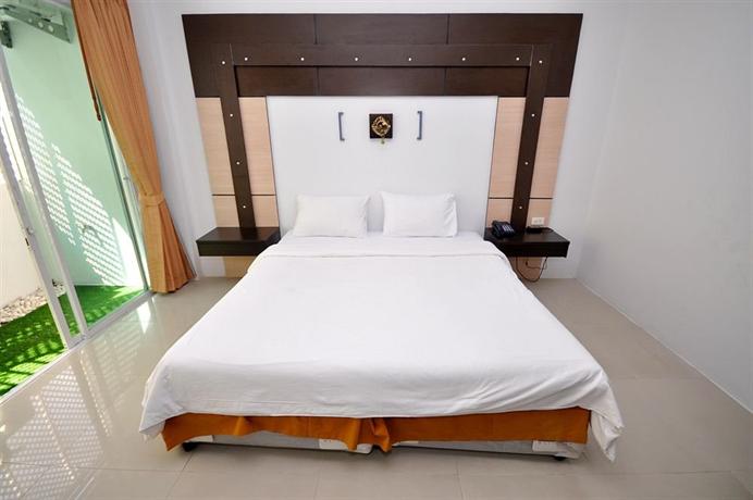 OYO 792 Omsaga Phuket Hotel