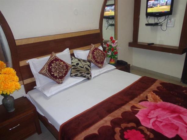 Hotel Darpan Palace