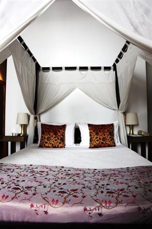 Aram Yami Boutique Hotel