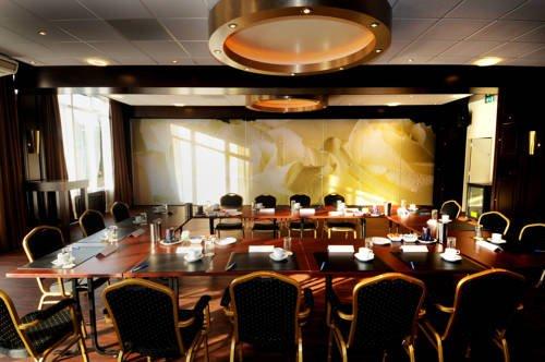Amadore Hotel Restaurant Arneville