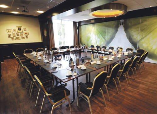 Amadore Hotel Restaurant Arneville
