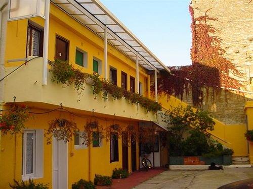 Hotel Caravelle Contact Hotel