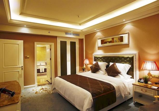 Golden Bauhinia International Hotel