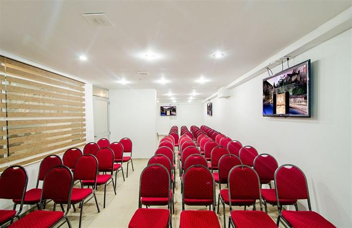Hotel Parque 63