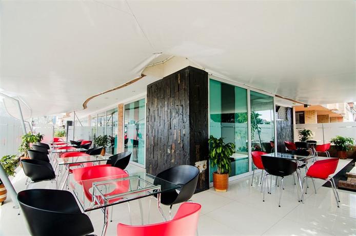 Hotel Parque 63