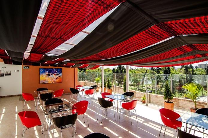 Hotel Parque 63