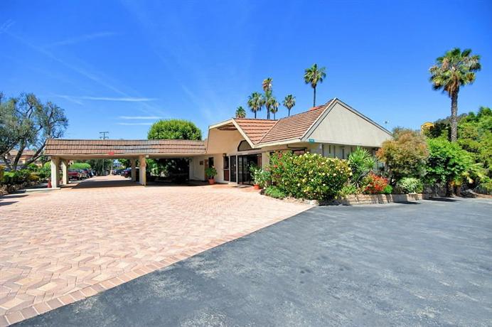 Super 8 by Wyndham Long Beach Motel