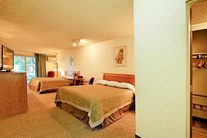 Super 8 by Wyndham Long Beach Motel