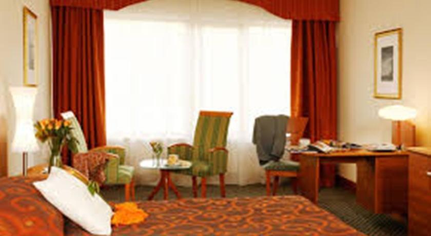 Hotel Allum