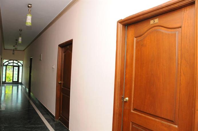 Lloyds Guest House Krishna Street T Nagar