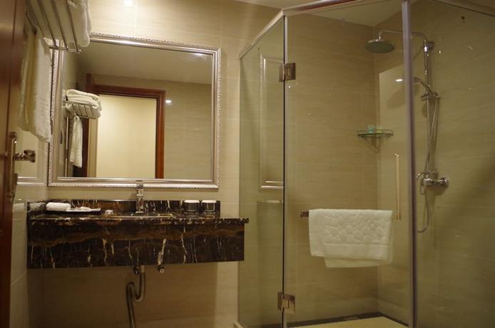 Juncheng Business Hotel