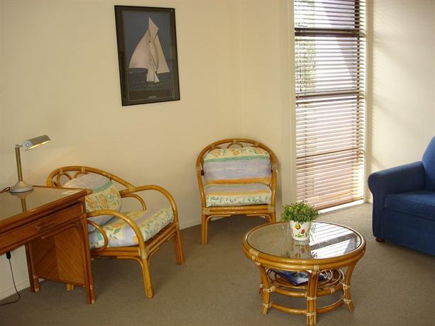 City of Sails Motel