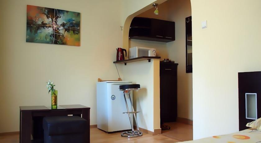 Rosuites Apartment Accommodation