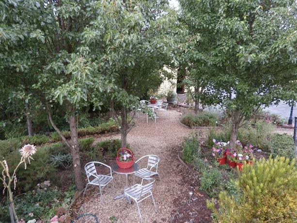 Central Springs Inn