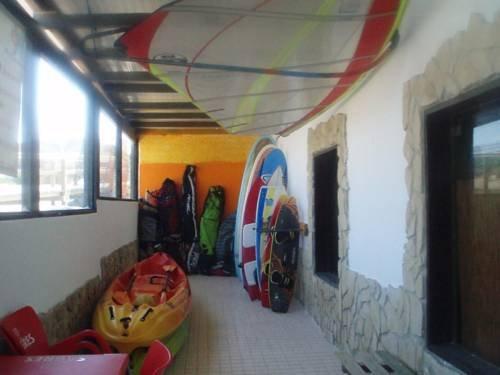 Peniche Beach House - Hostel