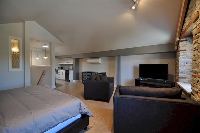 Kemptville Suites