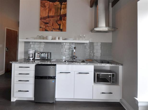 Kemptville Suites