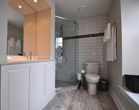 Kemptville Suites