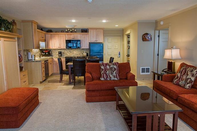Inn at Spanish Head Resort Hotel