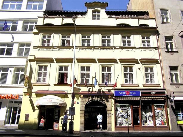 Hotel U Dvou Zlatych Klicu