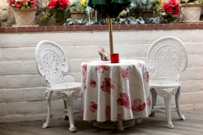 Wikiup Bed and Breakfast