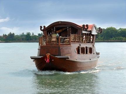 Loy Pela Voyages