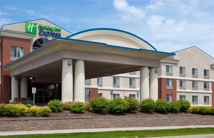 Triple Play Resort Hotel & Suites