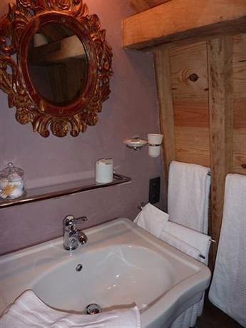 B&B Canal Deluxe