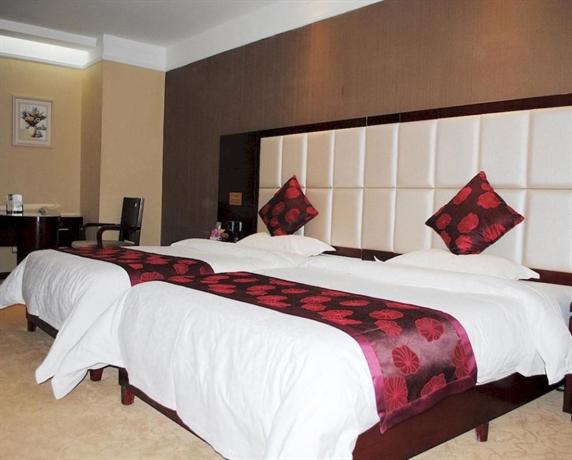 洛阳迪尼斯酒店(伊川店)