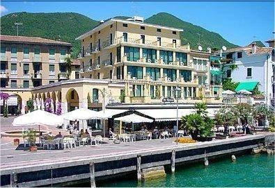 Hotel Du Lac Gardone Riviera Giardino Botanico Fondazione Andre Heller Italy thumbnail