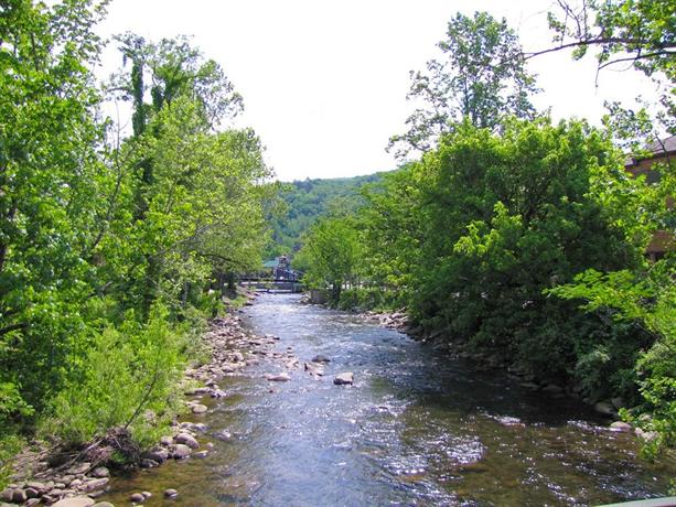 River Terrace Resort & Convention Center